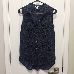 Navy speckled sleeveless button up shirt
